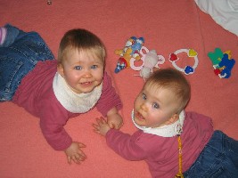 Krabbeln bei Oma.JPG
