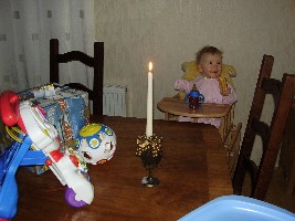 Ronja am frühen Geburtstagsmorgen mit toller Frisur ;o)