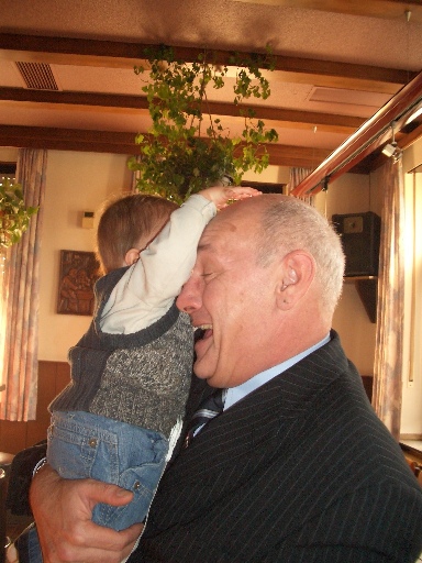 Hmmm da muß ich doch gleich mal anfassen