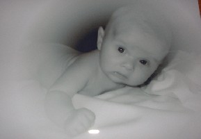 kann sie nicht schon super den Kopf halten???