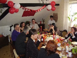 SO sah der Tisch &amp;gt;besetzt&amp;lt; aus ;o)  zumindest die Hälfte davon.