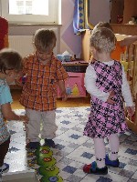 alle im Kinderzimmer