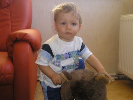 Luis und sein Schaukelbär