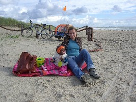 Mama und Maus am Strand.jpg