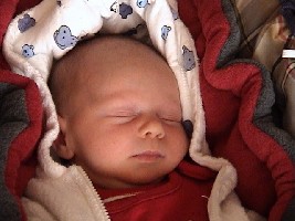 das ist der Fleecesack nur oben am Kopfran zu sehen (rot grau)