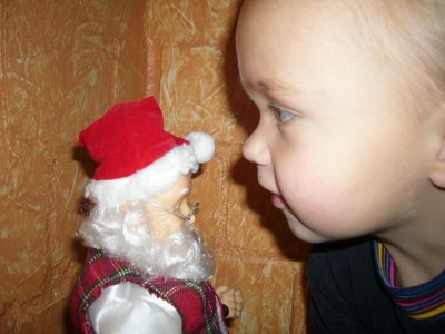 Konrad macht &amp;quot;NasiNasi&amp;quot; mit dem geliebten Sing- und Tanznikolaus (ein bissel Kitsch muss sein)