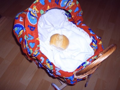 JD310029 im stubenwagen jpg.jpg