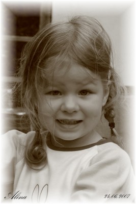 Alina_sepia1.JPG