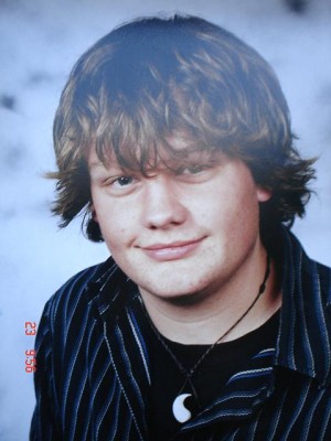 mein großer..nur sind jetzt die Haare schon schulterlang..