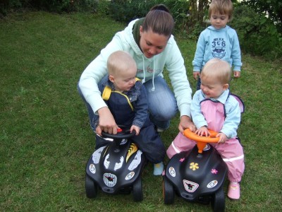 Die neuen Bobbycars von den Grosseltern