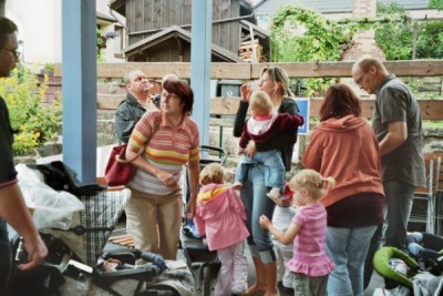So siehts aus, wenn viel Kinder auf einen Haufen sind!