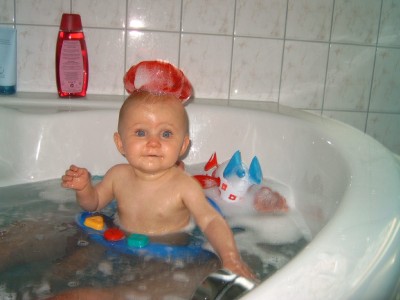 mit Papa in der Badewanne- ist das toll!!