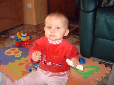 jaja- Papa füttert mich gut- und Mama darf mich danach sauber machen