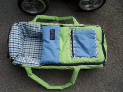 Mit Softtragetasche. Wie neu, da ich sie wenn nur im Kinderwagen kurz benutzt habe.