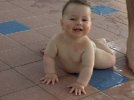 Jonathan im Schwimmbad