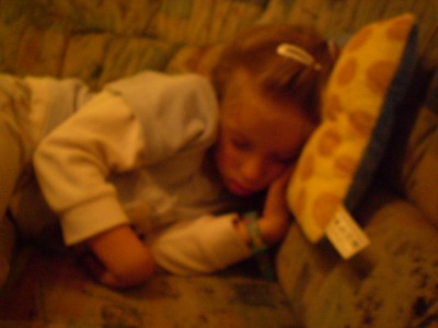 Freitag abend darf ich länger aufbleiben, aber manchmal schlafe ich dann doch recht schnell ein.