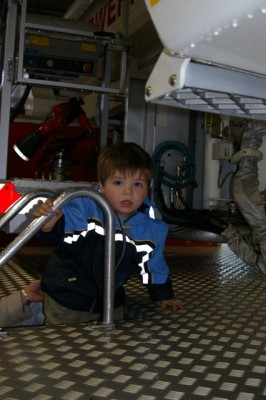 Bei der Feuerwehr: auf der Drehleiter