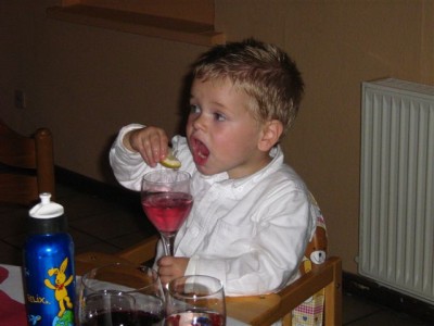 der erste wein mit zitrone