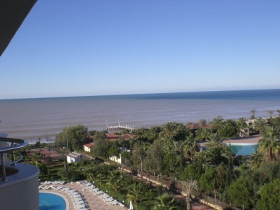 Schaut mal wie vor einer Woche noch in der Türkei der Himmel war.... Und hier ??? Ist doch zum davonlaufen oder????