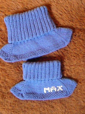 oben für Jonas - Name wird noch eingestickt ( bzw. muß nochmal kurz die letzten 6 Reihen aufmachen und zusätzlich um 5 Reihen verlängern)