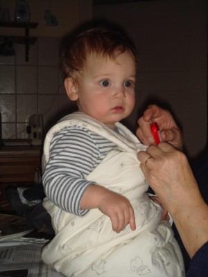 bei omi nach dem mittagsschlaf.jpg