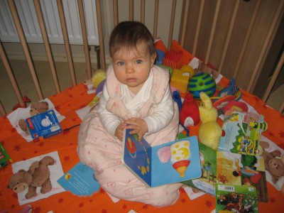 Morgentliches warten aufs fläschchen!!!