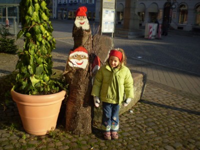 eine Woche vor Weihnachten auf dem Weg zum Offenburger Weihnachtsmarkt *dick eingemummelt, weils so kalt war&amp;quot;