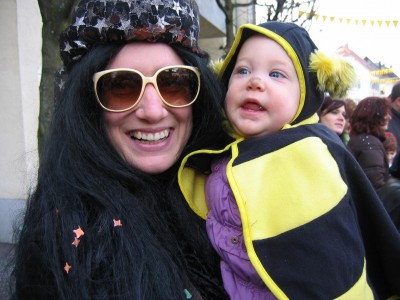 Mama und Biene