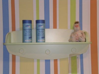 Das ist unser Kinderzimmer! Ist ein Ausstellungstück-so stand es bei Finke, wir holen es erst Mitte April! Nicht ganz so bunt, aber ähnlich wie im Hintergrund die tapete wird es bei uns auch!!!