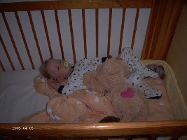 05.05.05 Jasmin schläft2.jpg