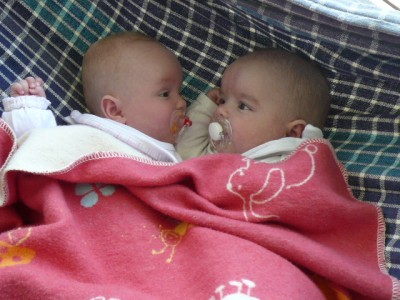 anika und max in der hängematte