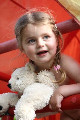 auf dem Klettergerüst.jpg