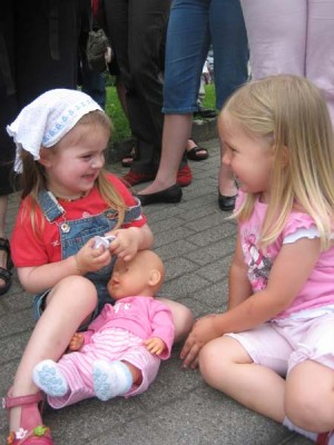 Lena und ihr Baby Conny.jpg