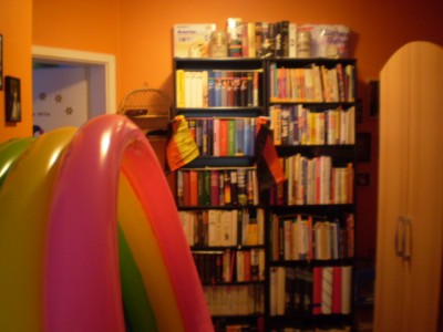 Nochmals den Flur, nur mit Riesenplanschi von V. im Weg.