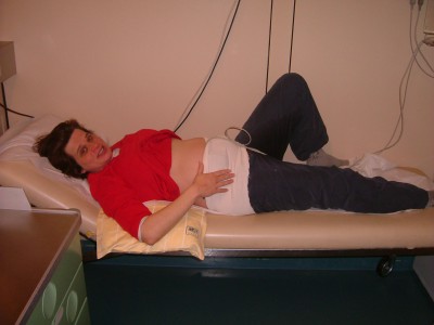 Mama nach Blasensprung noch mit Baby im Bauch