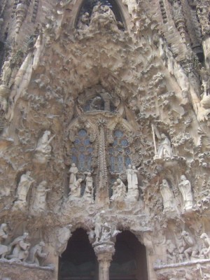 Gaudi, Sagrada Familia von Innen.jpg