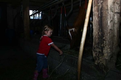 Lena am füttern.jpg