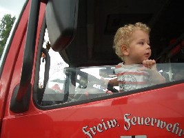 Lennard in der Feuerwehr