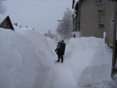 Hilfe, wir versinken im Schnee (24.02.09).JPG