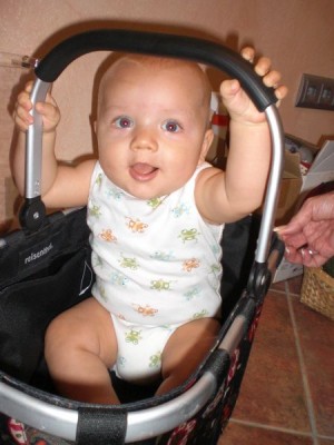 Ben macht mit Oma Faxen....jpg