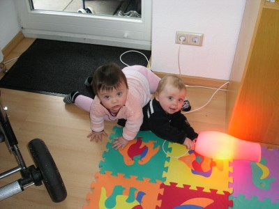 Nein, wir machen hier doch keinen Blödsinn, nur ein bisschen Licht an- und ausknipsen...