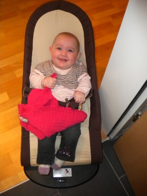 Sarina während ich unter der Dusche stand...komisch, weshalb lacht sie wohl so?