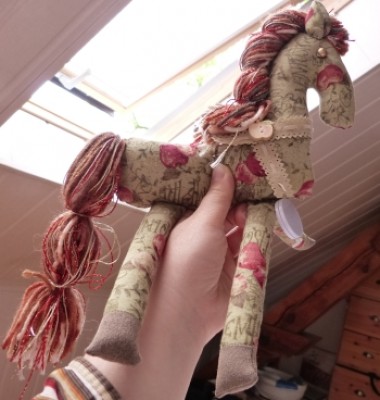 spieluhr konik malenkij.jpg