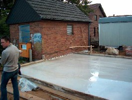 und um den Rückbau der Regenrinne etc. geht unser Disput mit dem RWE