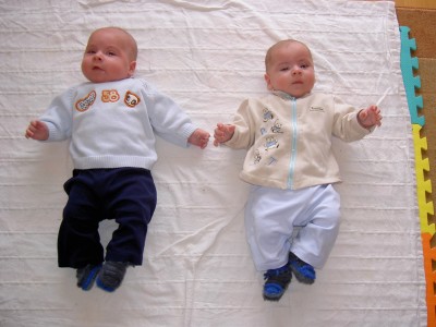 Das waren sie mit ca. 4 Monaten (Malte links, Jonas rechts)